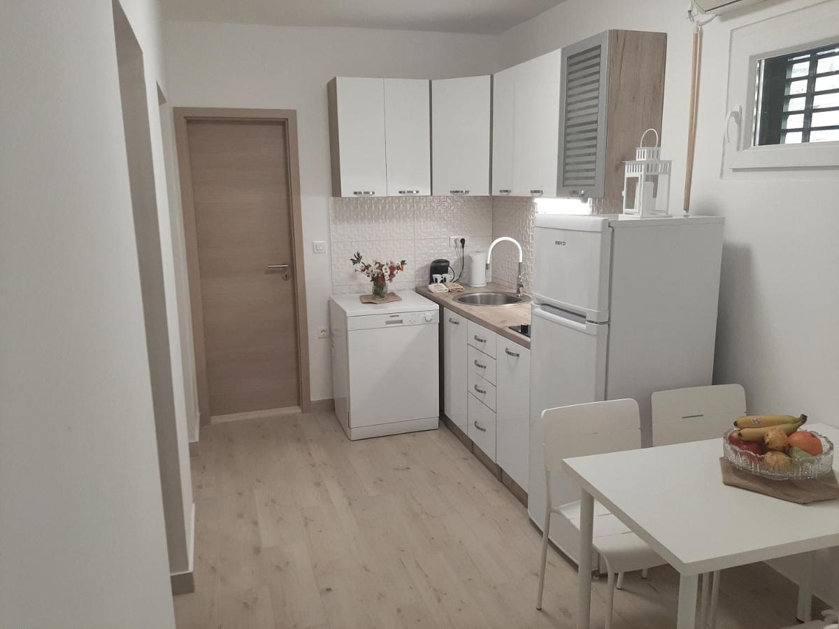 Apartman Maslina Писак Екстер'єр фото