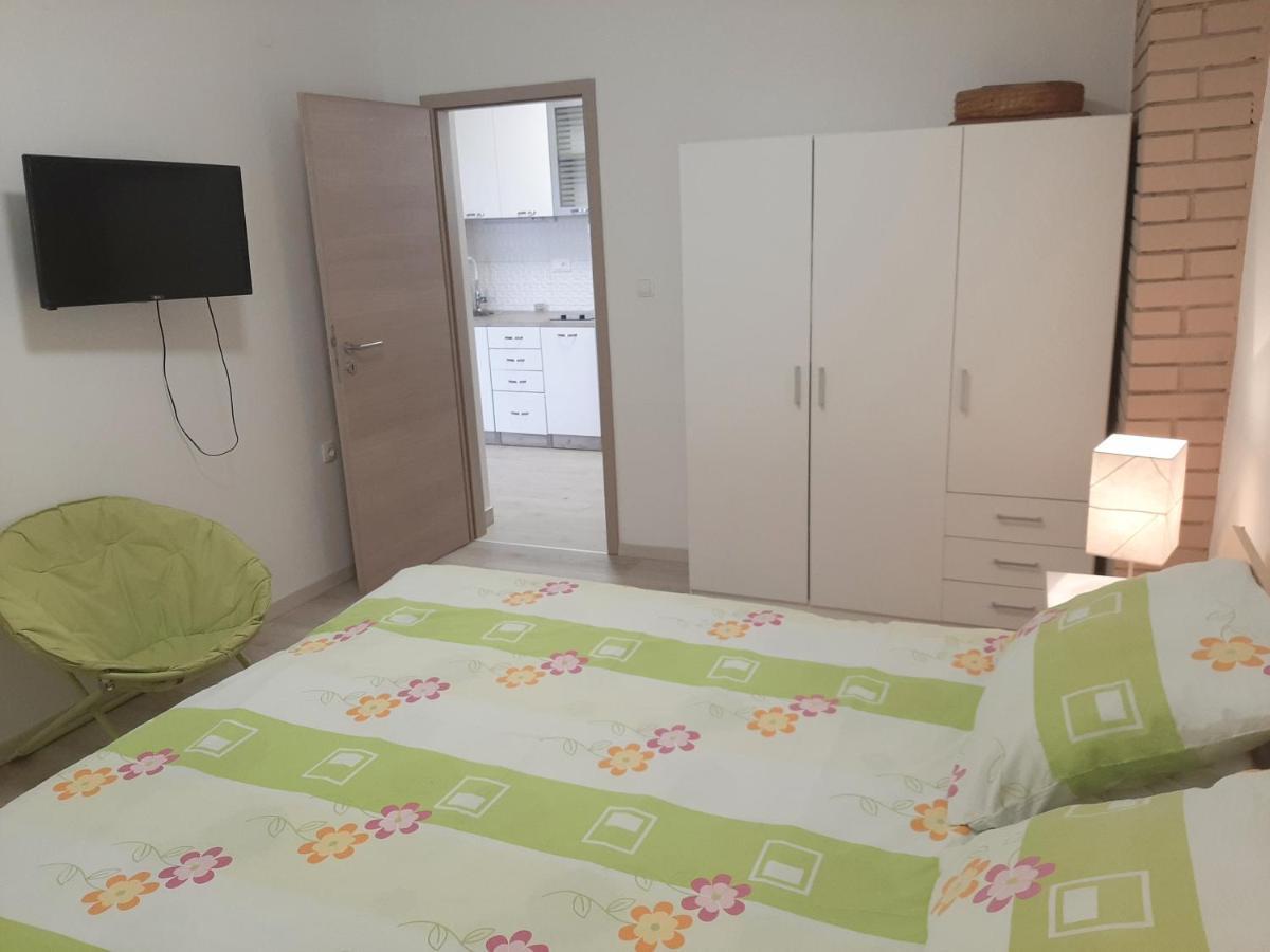 Apartman Maslina Писак Екстер'єр фото
