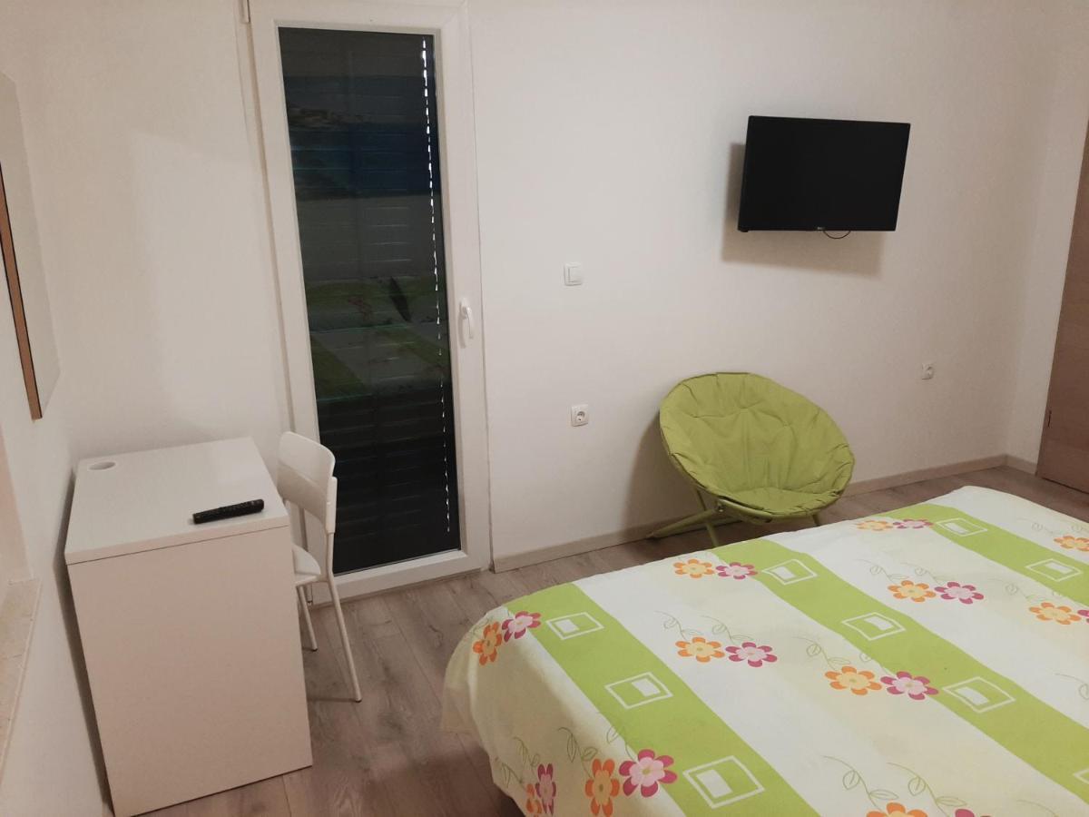 Apartman Maslina Писак Екстер'єр фото