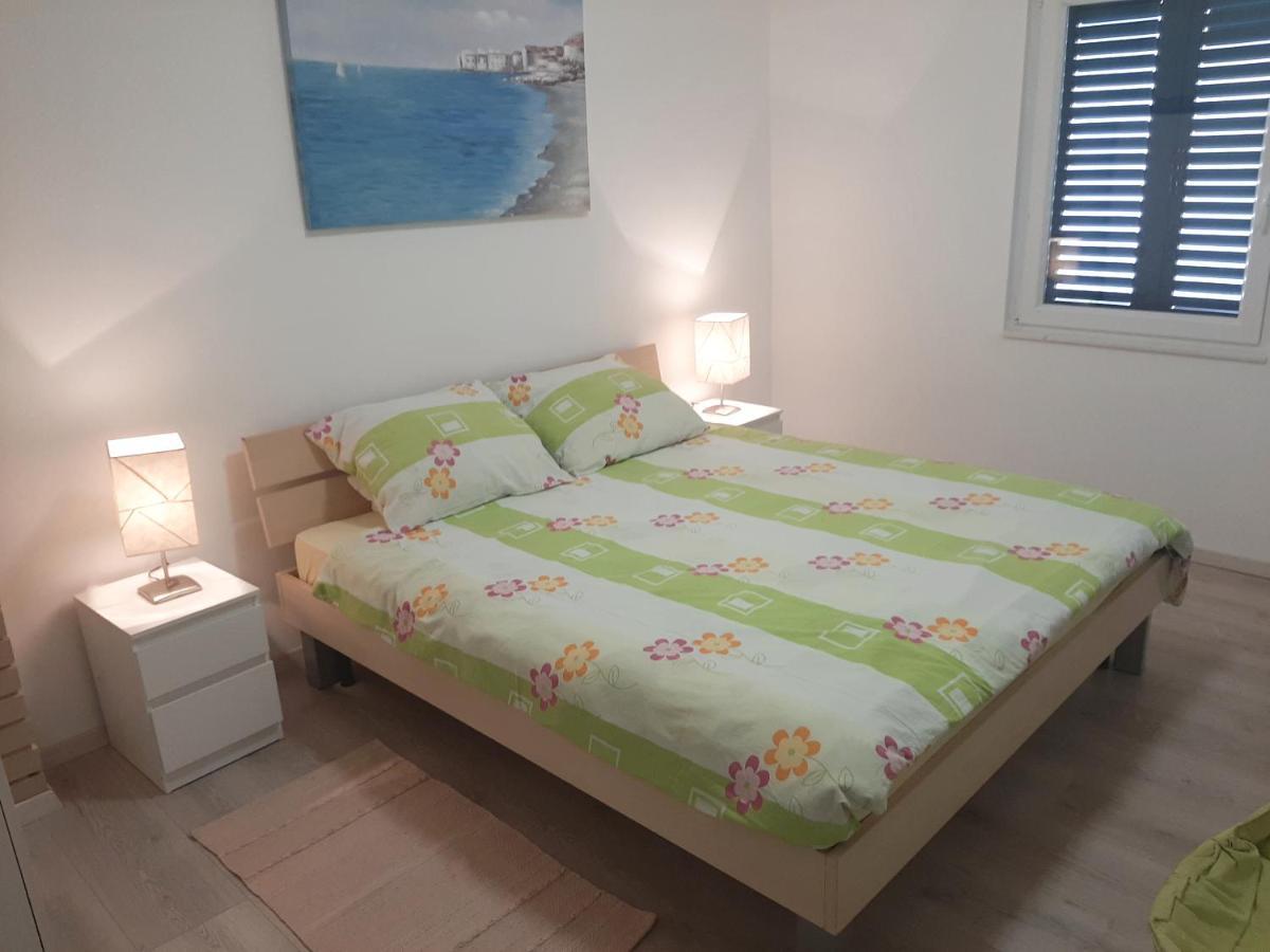 Apartman Maslina Писак Екстер'єр фото